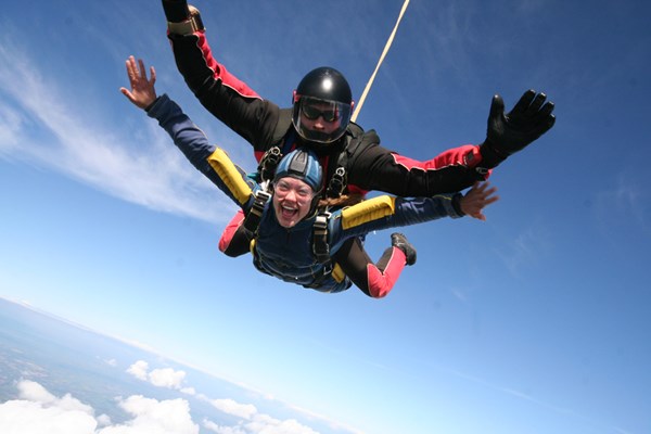 15000ft Tandem Skydive for One Person