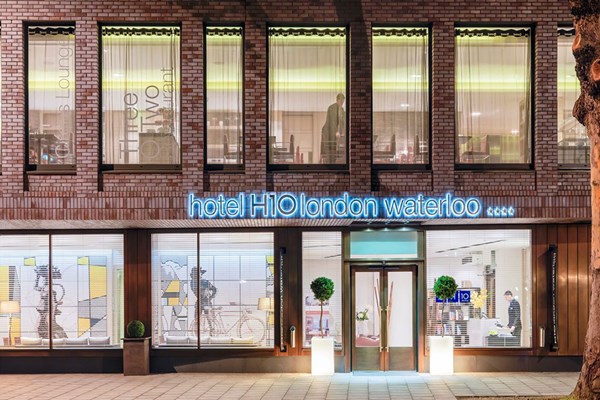 Overnight Getaway with Dinner at H10 London Waterloo Overnight Getaway with Dinner at H10 London Waterloo