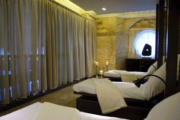 Midweek Luxury Relax Experience with a Treatment at Sofitel London St. James for Two picture