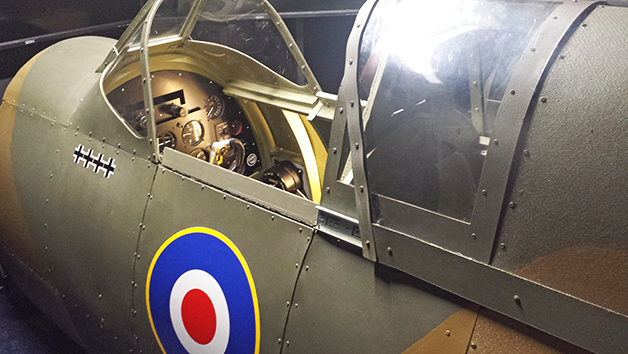 One Hour Spitfire Simulator Flight in Bedfordshire for One Person