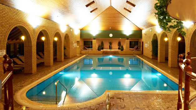 Riverhills Evening Spa Experience with 25 Minute Treatment for Two Riverhills Evening Spa Experience with 25 Minute Treatment for Two