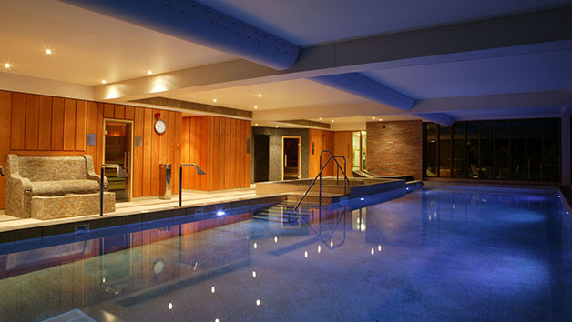 Refresh Morning Half Spa Day with a 25 Minute Treatment and Lunch at New Park Manor for One