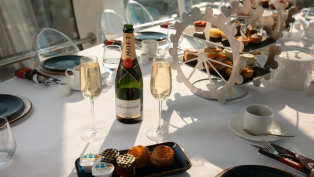 Afternoon Tea Onboard The Lastminute.com London Eye for Two picture