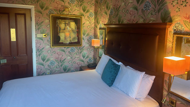 Overnight Stay with Fizz at Shrigley Hall Hotel for Two picture