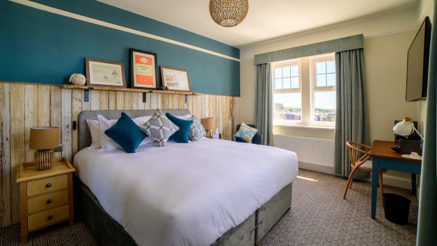 Coastal Overnight Summer Stay in Brighton with Breakfastat the Downs Hotel for Two picture