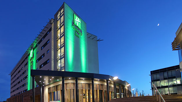 One Night Spa Retreat with Treatment, Dinner and Fizz for Two at Holiday Inn Reading One Night Spa Retreat with Treatment, Dinner and Fizz for Two at Holiday Inn Reading