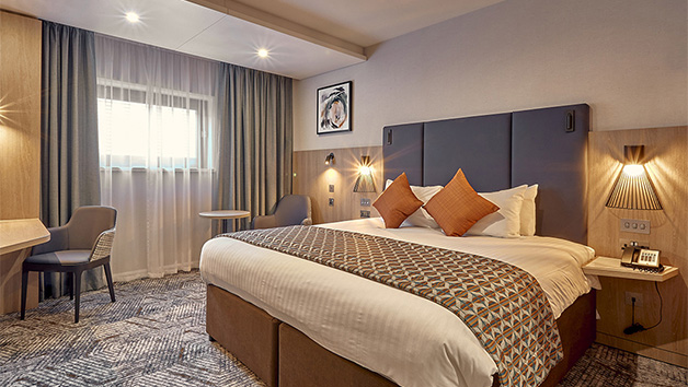 Two Night Luxury Break with Spa Treatment and Dinner for Two at Crowne Plaza Reading East