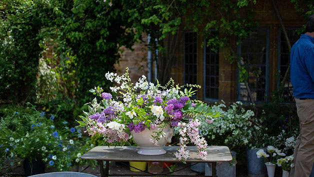 Online Art of Environmental Floristry Course for One in a Virtual Classroom