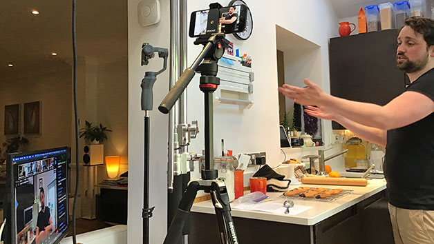 Bake with a Legend for the Household Online Bake with a Legend for the Household Online