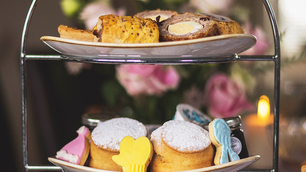 Luxury Christmas Afternoon Tea at Home with Piglet's Pantry for Two Luxury Christmas Afternoon Tea at Home with Piglet's Pantry for Two