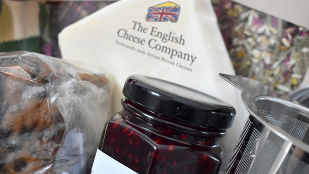 Letter Box Cheese Tea and Cake Gift Set