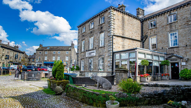 All Creatures Great and Small Mini Coach Tour for Two with Brit Movie Tours picture