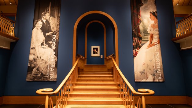 Buckingham Palace State Rooms with Three Course Lunch for Two at Corrigan's Mayfair picture