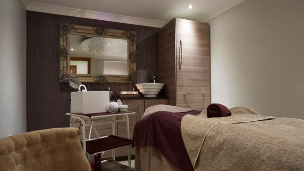 Half Spa Day with 25 Minute Treatment & Two Course Lunch for Two at Three Horseshoes Country Inn picture