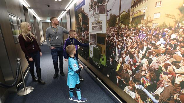 Tottenham Hotspur Stadium Family Tour with Souvenir Photo