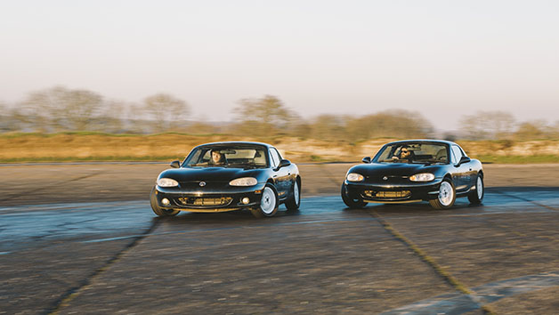 20 Lap MX5 vs BMW Driving Experience with Drift Limits