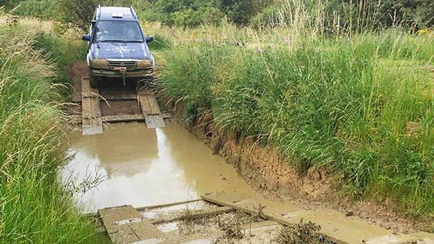 4x4 Off Road and Rally Taster Driving Experience for One at Silverstone Rally School