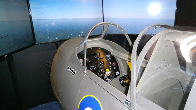 30 Minute Spitfire Simulator Flight in Bedfordshire for One Person