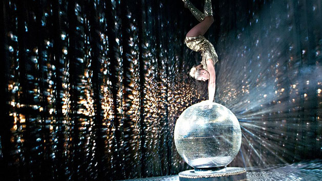 Cabaret show at The London Cabaret Club for Two Cabaret show at The London Cabaret Club for Two