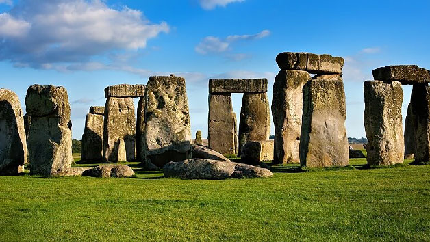 Luxury Coach Tour to Stonehenge, Bath, Stratford and Cotswolds for Two Luxury Coach Tour to Stonehenge, Bath, Stratford and Cotswolds for Two