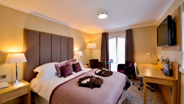 Overnight Retreat at Lion Quays Waterside Resort for Two Overnight Retreat at Lion Quays Waterside Resort for Two