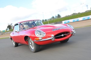 Jaguar E-Type Driving Thrill for One at Knockhill Racing Circuit picture