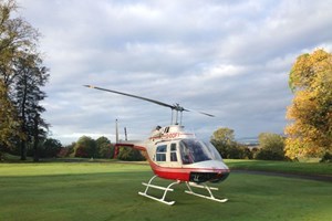 30 Minute Helicopter Tour Overlooking London for Two People Image 4