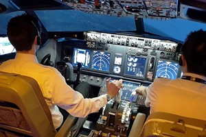 90 Minute Flight Simulator Experience in Leicestershire for One picture