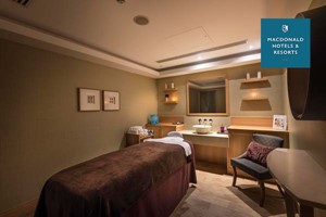 Spa Day with 55 Minute Treatment and Afternoon Tea for One at Macdonald Bath Spa Hotel – Weekend picture