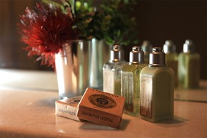 Mum to Be 80 Minute Treatment with Lunch for One at The Oxfordshire Golf Hotel and Spa - Weekends picture