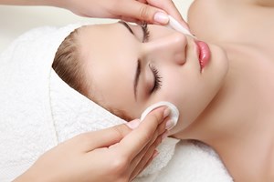 Luxurious Pampering at Gerrards Cross Laser Clinic for One picture