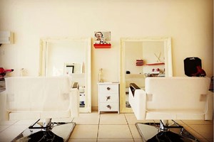 Hair Colour and Blowdry at Little Red's Boutique for One picture