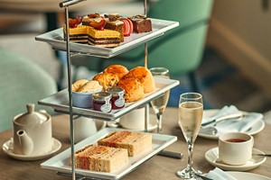 Spa Day with Afternoon Tea for One at Crowne Plaza Reading East picture