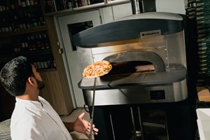 Cocktail and Pizza Making Masterclass for Two at Pizza Para picture