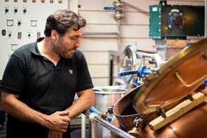 Gin and Whisky Tour with Tasting at Cotswolds Distillery picture