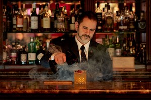 Immersive Cocktail Masterclass for Two at The Rubens at the Palace picture