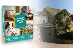 Overnight Charming Stay Experience Box picture