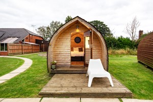 One Night Escape with Breakfast and Unlimited Golf For Two at Rodway Hill, Gloucestershire picture