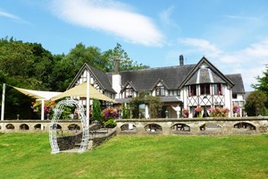 One Night Stay at Bentley Brook Inn Image 1