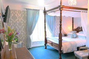 Two Night Stay in a Four Poster Room for Two at Arches Bed and Breakfast picture