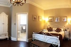 One Night Stay at Balham Lodge Guest House for Two picture