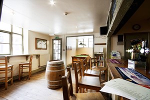 Two Night Luxury Escape with Dinner and Fizz at The White Hart Inn Image 4