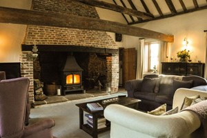 Overnight Stay at Bulltown Farmhouse for Two picture