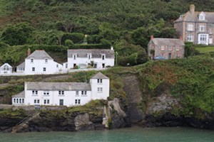 Doc Martin Tour for Two in North Cornwall Image 3