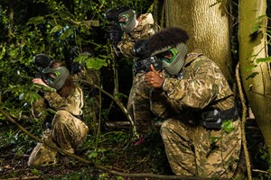 Forest Paintballing for Two with 200 Paintballs Each at GO Paintball London picture