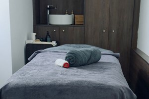 Reviving Spa Day with 30 Minute Treatment and Lunch for Two at Hilton Bankside-Midweek picture