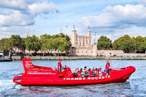 Family Thames Rockets Powerboating Experience picture