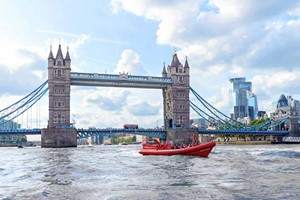 A Private Speedboat Experience with Thames Rockets picture