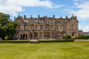 Overnight Stay with Breakfast, Dinner and Afternoon Tea at Shendish Manor picture