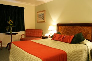 Two Night Escape at Stone House Hotel Image 3